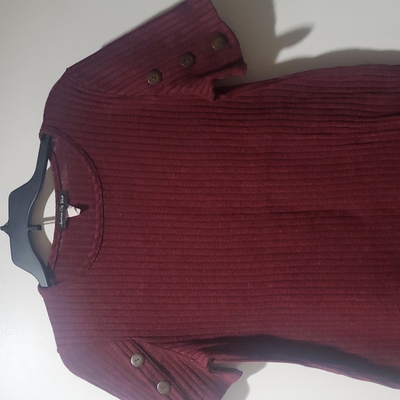 Top - Picture 4 of 7